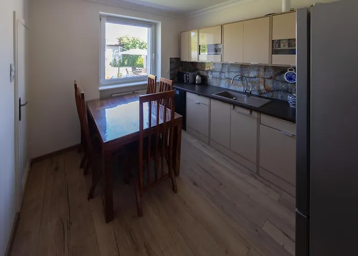 75 M2 Apartment - Private House